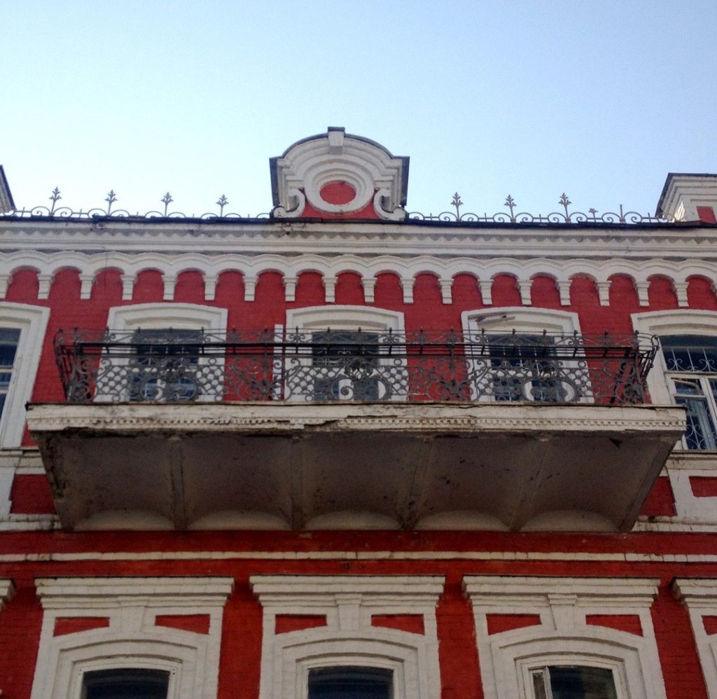 Дом Каретникова на Баумана: История купеческой династии и драма XIX века